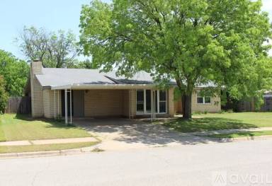 Main picture of 4115 Larchmont Pl
