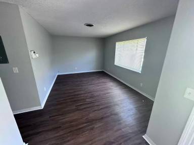 Main picture of 9433 Sibbald Rd