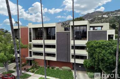 Main picture of 125 W Mountain St
