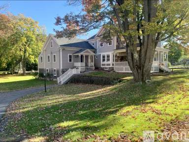 Main picture of 720 Washington Rd