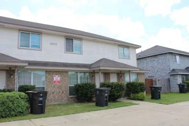 Main picture of 4202 Gus Dr