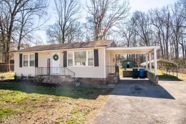 Main picture of 8342 Iris Rd