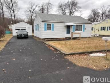 Main picture of 67 Miracle Ln