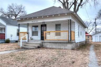 Main picture of 2114 Clay St