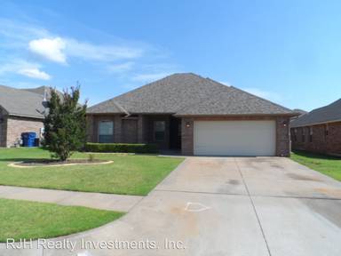 Main picture of 616 E Hillcrest Ln