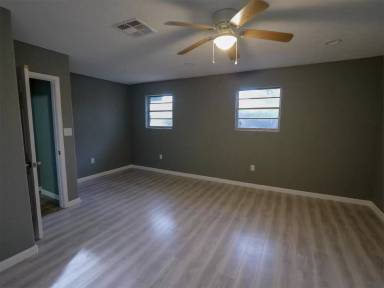 Main picture of 186 Rolling Hills Dr