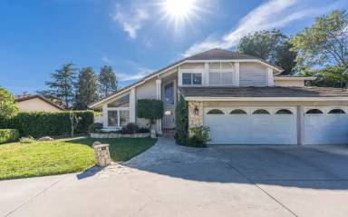 Main picture of 19259 Woodmont Dr