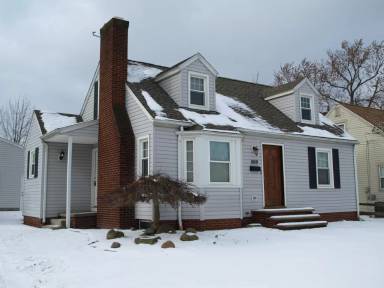 Main picture of 1125 Lakeview Ave NW
