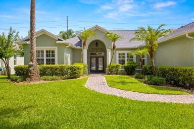 Main picture of 3916 Valrico Grove Dr