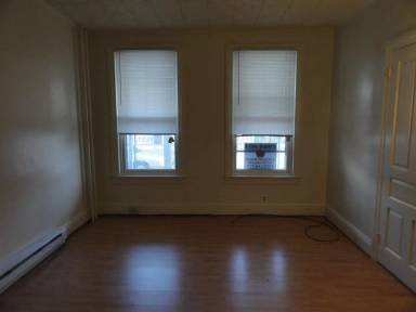 Main picture of 1008 N George St