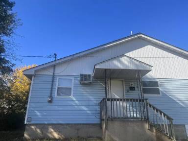 Main picture of 151 Woodrow St