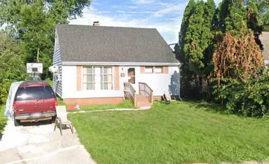 Main picture of 915 Fairway St