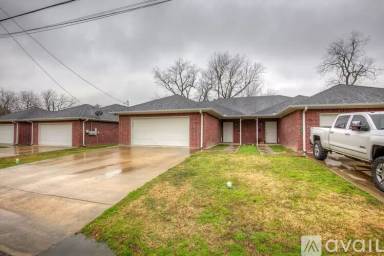 Main picture of 1721 Division St