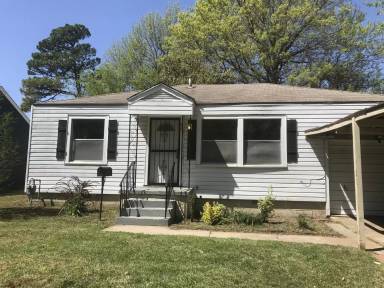 Main picture of 312 S Urbana Ave
