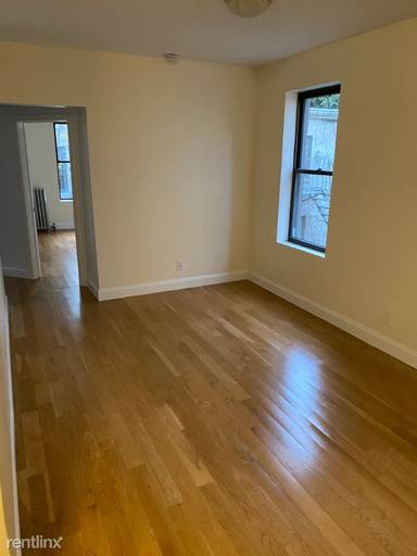 Main picture of 201 W 11th St