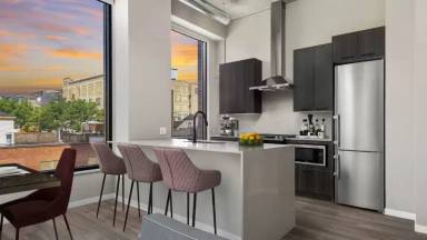 Main picture of 937 W Washington Blvd