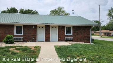 Main picture of 1904 Sheridan Rd