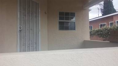 Main picture of 1219 1/2 W 54th St