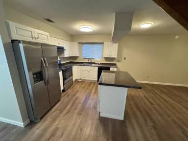 Main picture of 6400 Long St