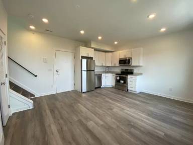 Main picture of 2020 N 22nd St