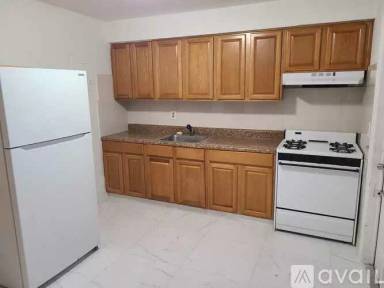 Main picture of 375 E 8th St