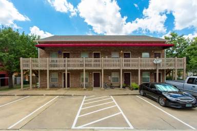 Main picture of 409 Tauber St