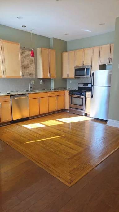 Main picture of 113 N 11th St