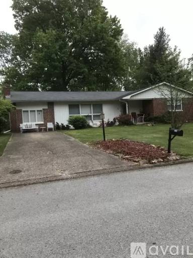 Main picture of 209 S Canterbury Dr