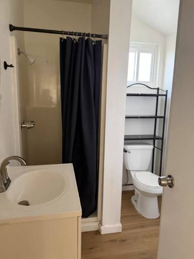 Main picture of 6607 Datura Ave