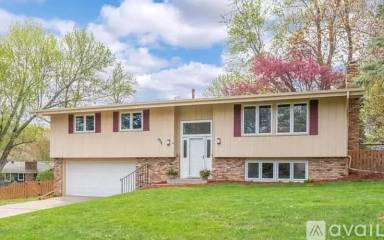 Main picture of 9241 34th Ave N