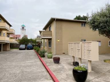 Main picture of 3761 High St
