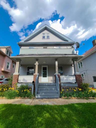 Main picture of 3293 W 98th St