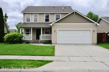 Main picture of 1441 N Willamette Dr