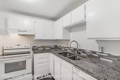 Main picture of 1723 Robb St Apartments