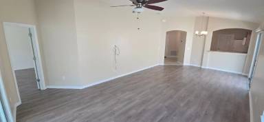Main picture of 2577 Lindewood St