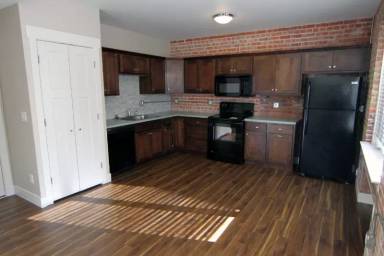Main picture of 623 S Wolcott St