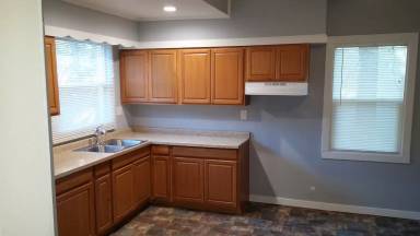Main picture of 904 Portland Ave