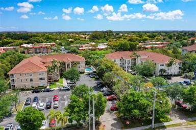 Main picture of 2901 Riverside Dr