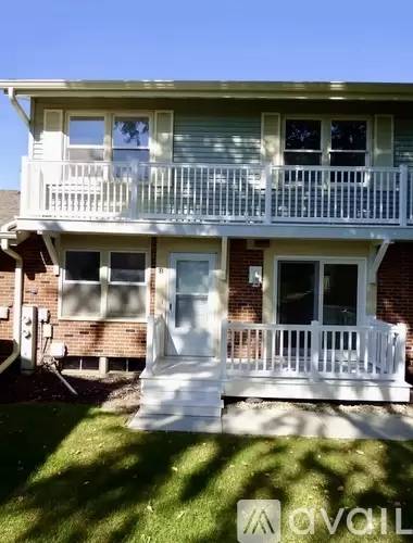 Main picture of 198 Greenway Dr