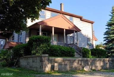 Main picture of 653 S 69th St