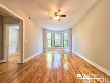 Main picture of 627 W Oakdale Ave