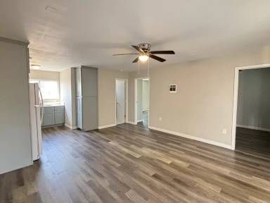 Main picture of 2934 Preece St