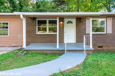Main picture of 3562 Meadowridge Dr SW