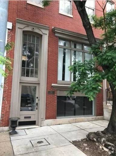 Main picture of 812 N Calvert St