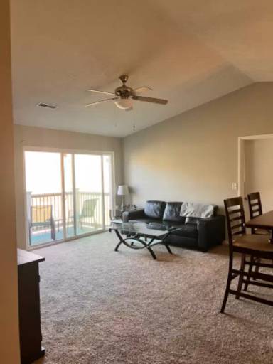 Main picture of 52 Woodland Hills Dr