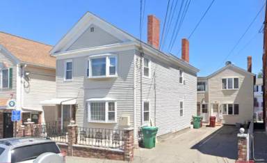 Main picture of 440 Central St