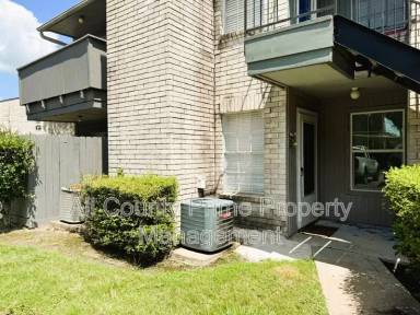 Main picture of Leawood Condominiums
