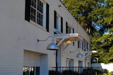 Main picture of 914 1st Ave