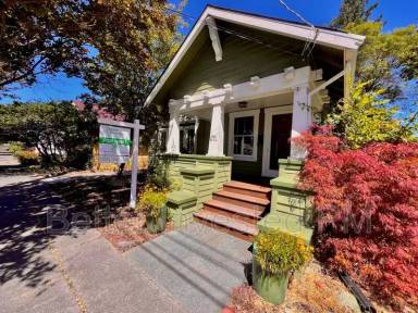 Main picture of 641 Pine St