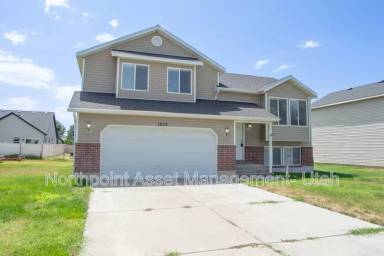 Main picture of 1639 W 600 N